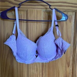 SOLD Lace Underwire Bra in Light Pink